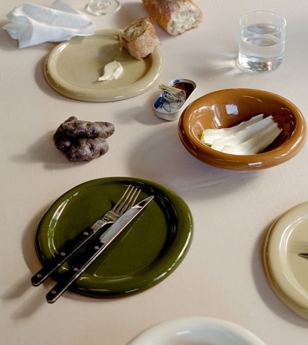 Ceramic tableware